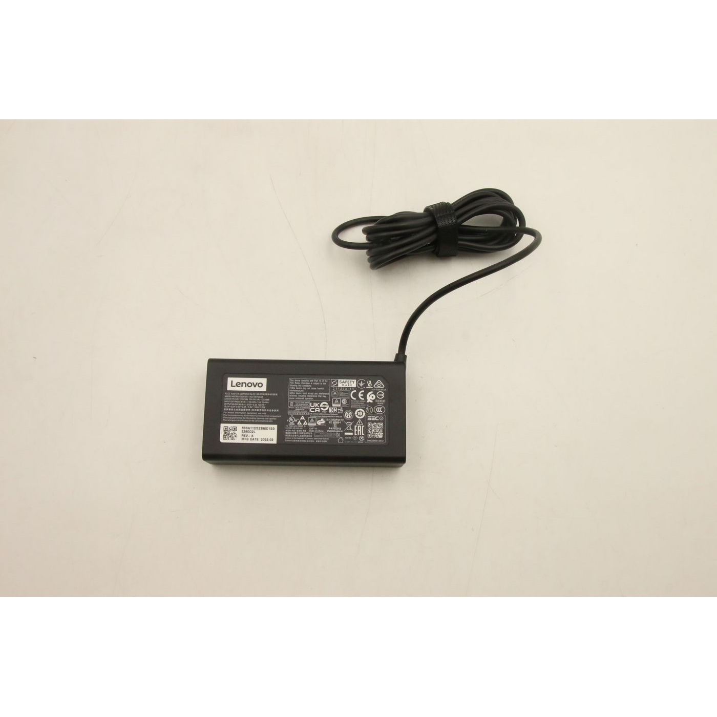 Lenovo AC_ADAPTER PD,100W,20/15/9/5V,3P,WW,DEL - Approx 1-3 working day lead.